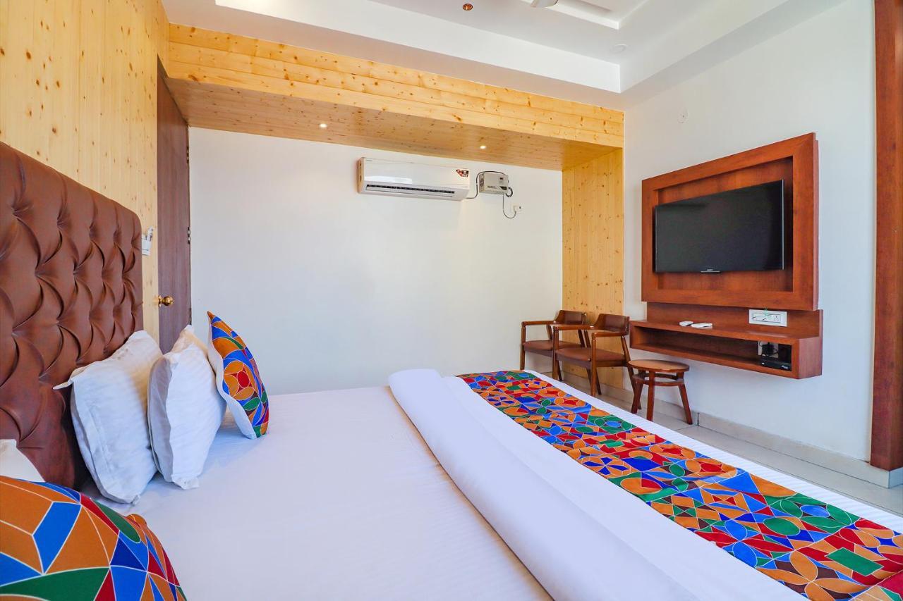 Fabhotel Grand Arya Patna  Exteriör bild